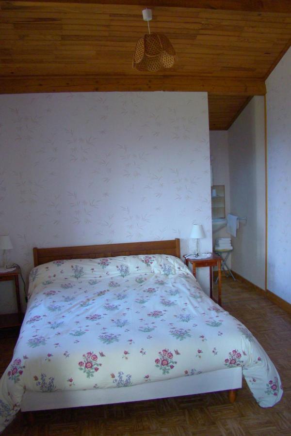 Chambres D'Hotes Les Graves Saint-Pierre-Lafeuille Exterior foto